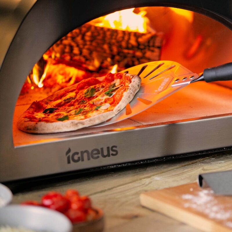 https://www.igneuswoodfiredovens.com/wp-content/uploads/2020/06/Igneus-Pro-Pizza-Spinner-Igneus-wood-fired-pizza-ovens-uk-pizza-oven-accessories-tools-800x800.jpg