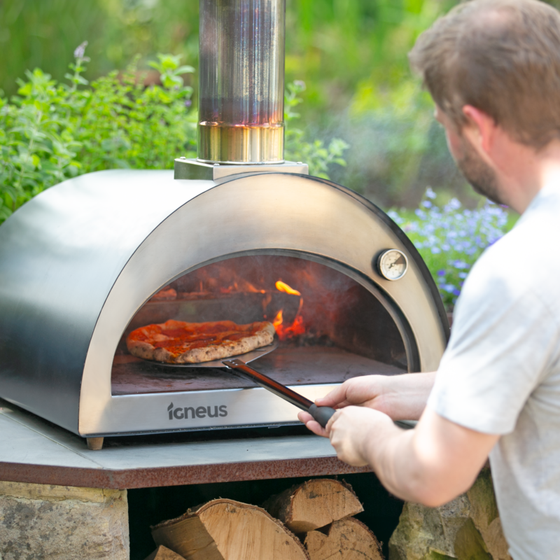 Igneus Classico wood fired pizza oven